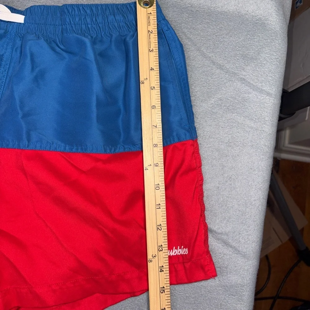 Chubbies Men’s The Liberties Red White Blue Lined Swim Shorts XL // 5.5”